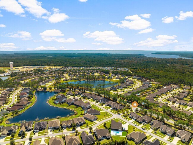 Building Photo - 526 Meadow Lake Dr