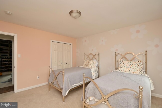 Building Photo - 6431 Forest Rd