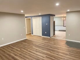 Building Photo - 4901 Grolier Rd