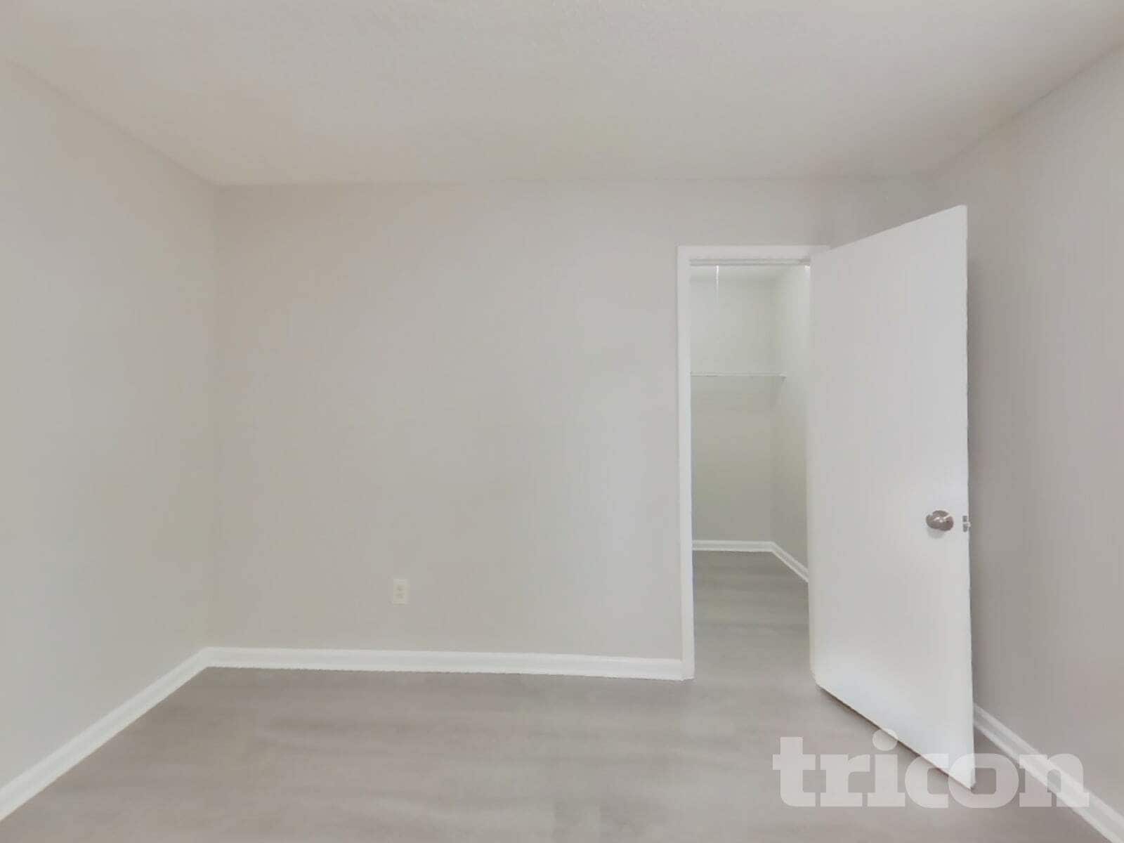 Building Photo - 3572 Raymur Villa Dr