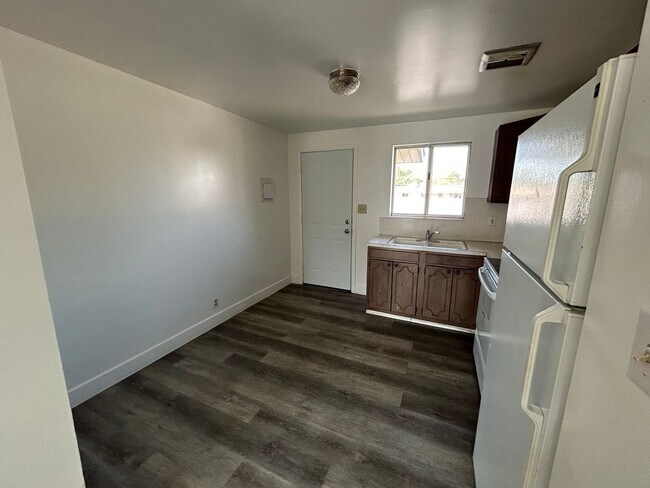 Building Photo - SIGNING BONUS AVAILABLE UP TO $800!! 2 Bed...