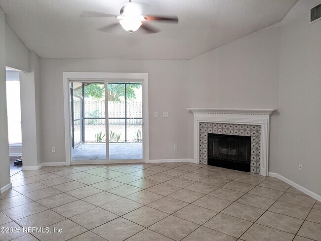 Building Photo - 13576 Capistrano Dr S