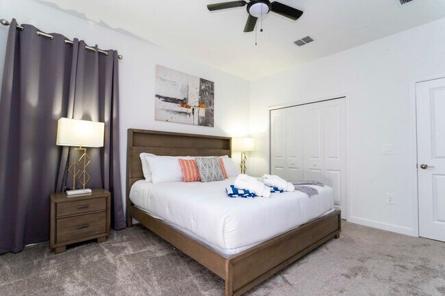 Building Photo - 4319 Scene Ln