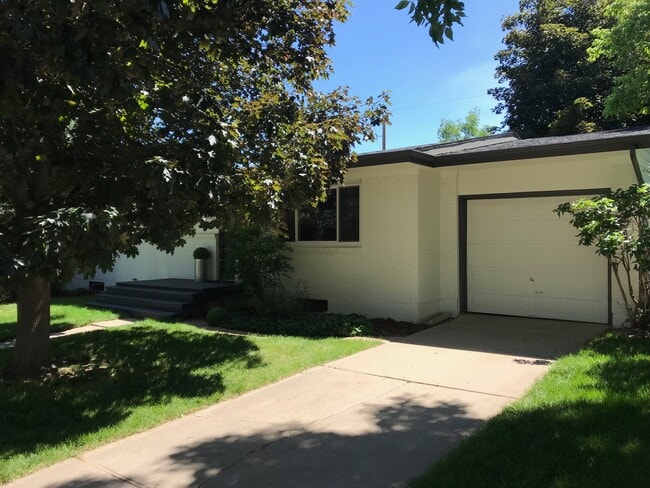 Building Photo - 4 Bed 2 Bath Home in South Boulder!