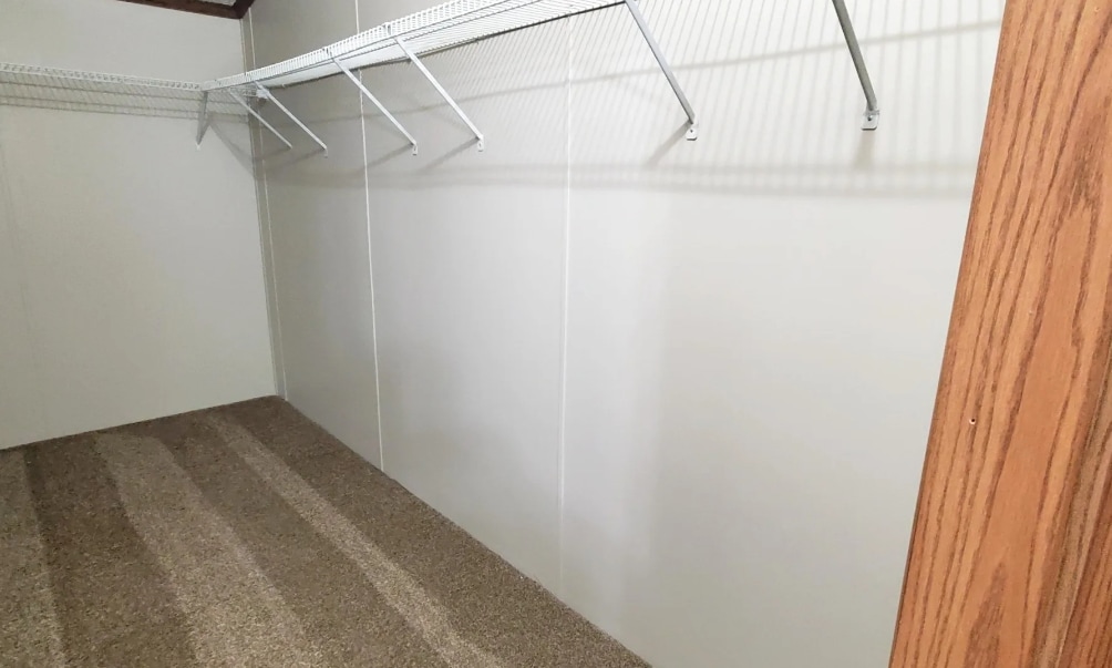 Building Photo - 9890 Eastwinds Dr