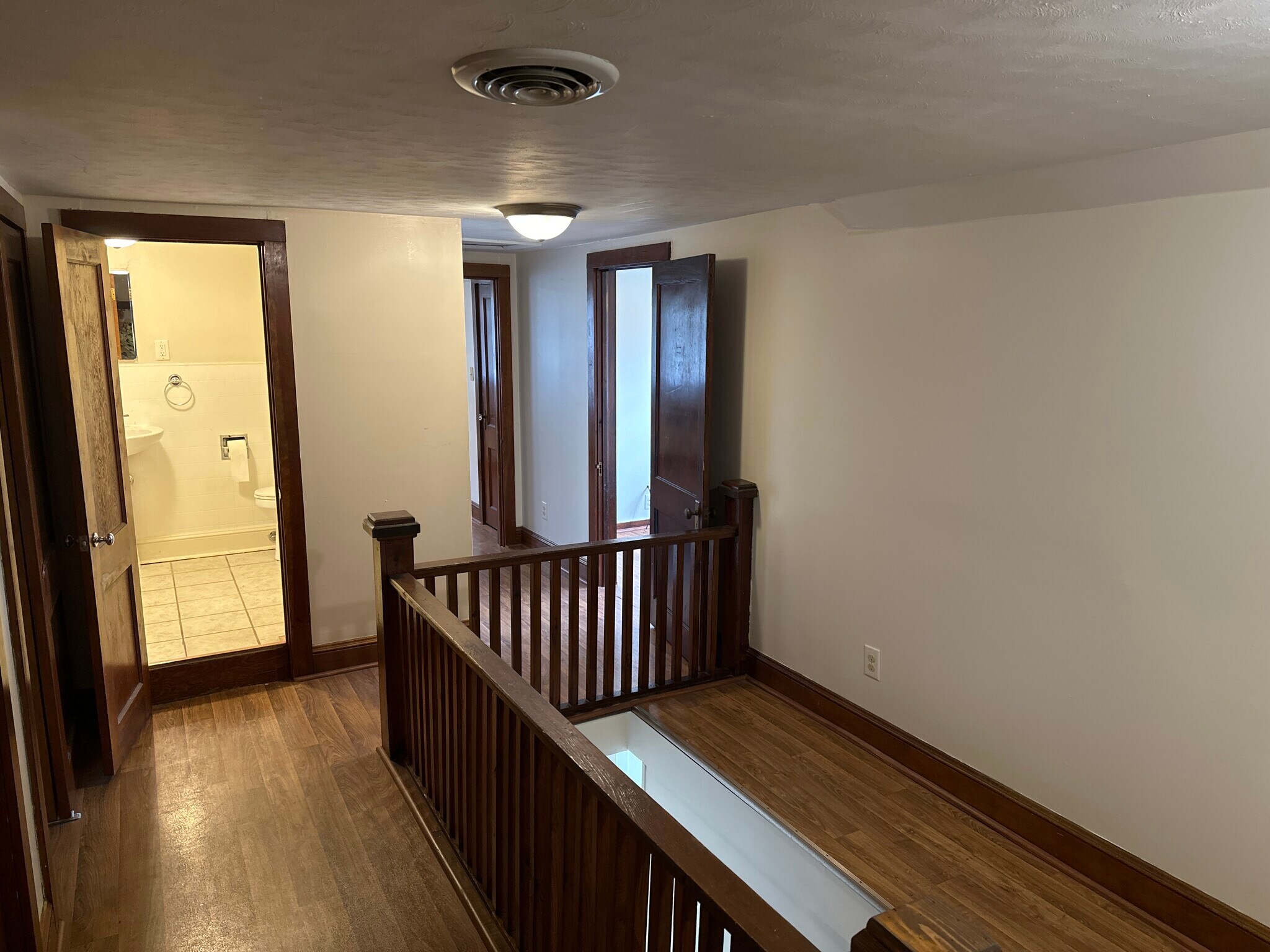 Building Photo - 205 Unaka St