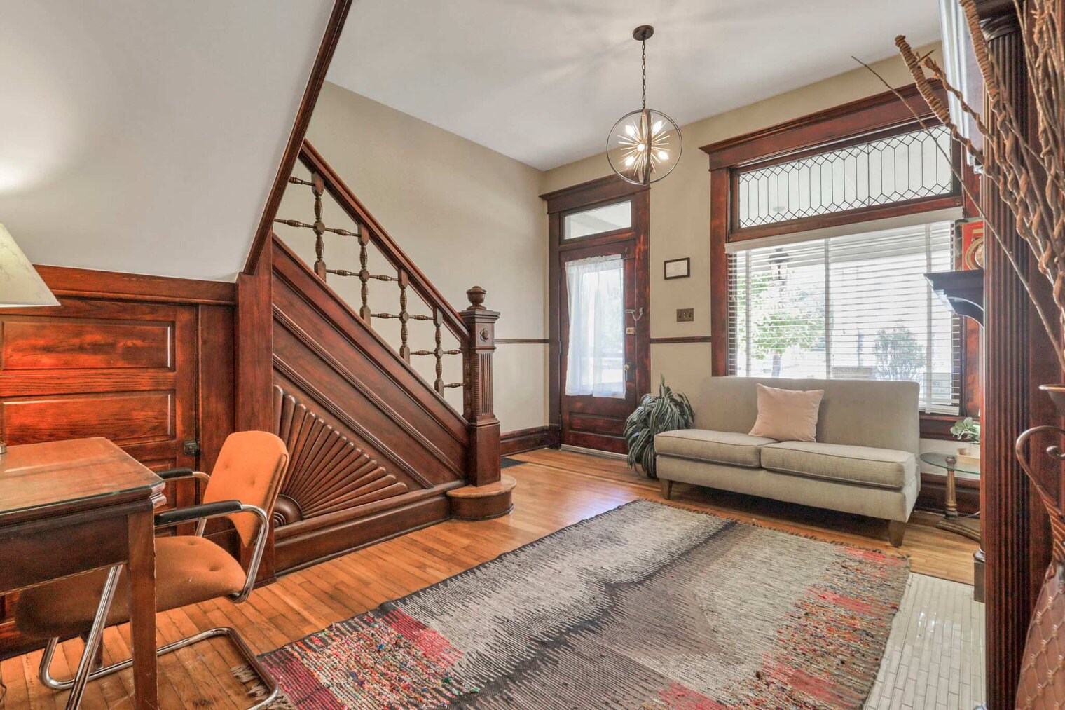 Building Photo - 129 W Hubbard Ave