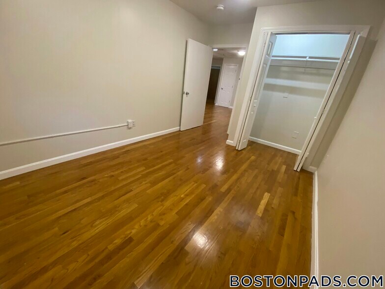 Building Photo - 22 High St