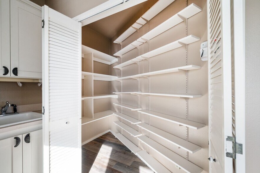 Building Photo - 1314 10th St