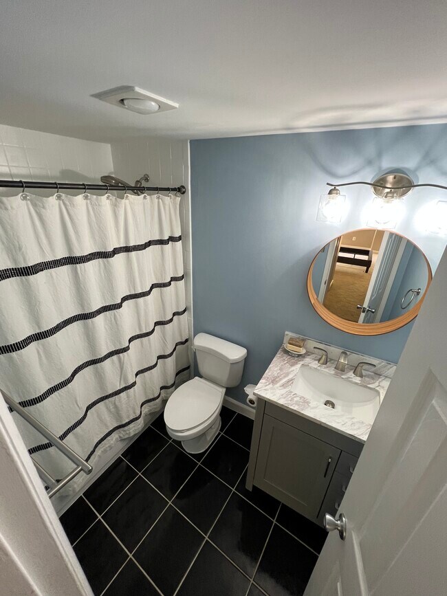 Building Photo - 6301 Stevenson Ave