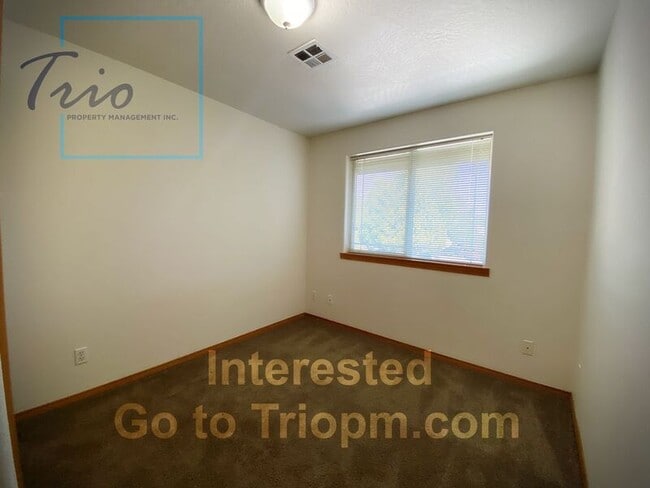 Building Photo - 4740 Spring Meadow Ave