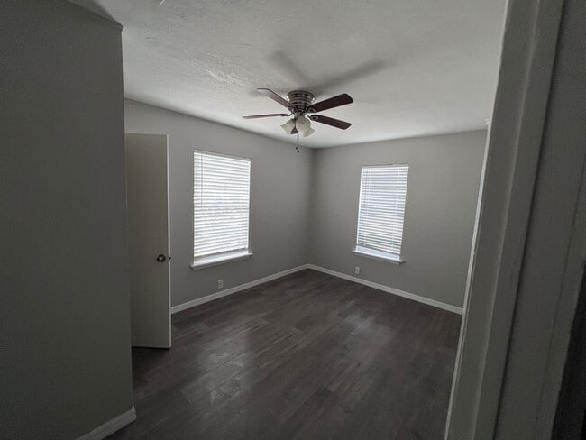 Building Photo - Wheatley Heights