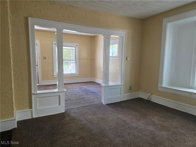 Building Photo - 846 Hunter St NW