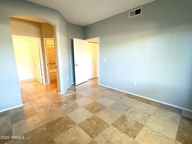 Building Photo - 5335 E Shea Blvd