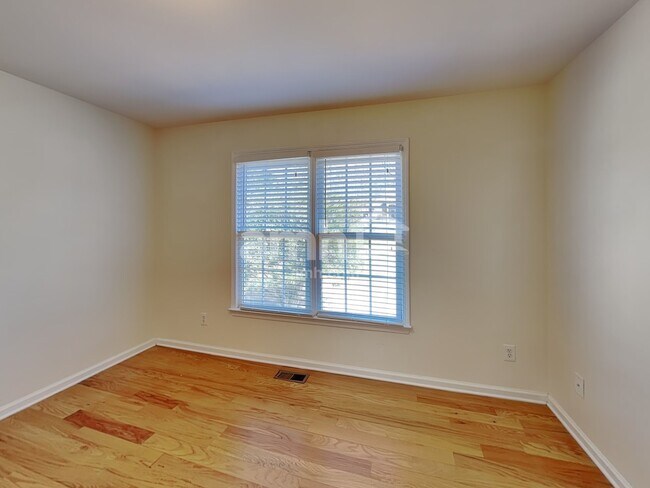 Building Photo - 1144 Regiment Dr NW