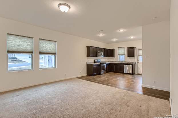 Building Photo - 4950 Hallies Gdn