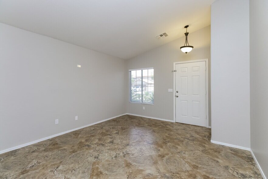 Building Photo - 31318 N Shale Dr