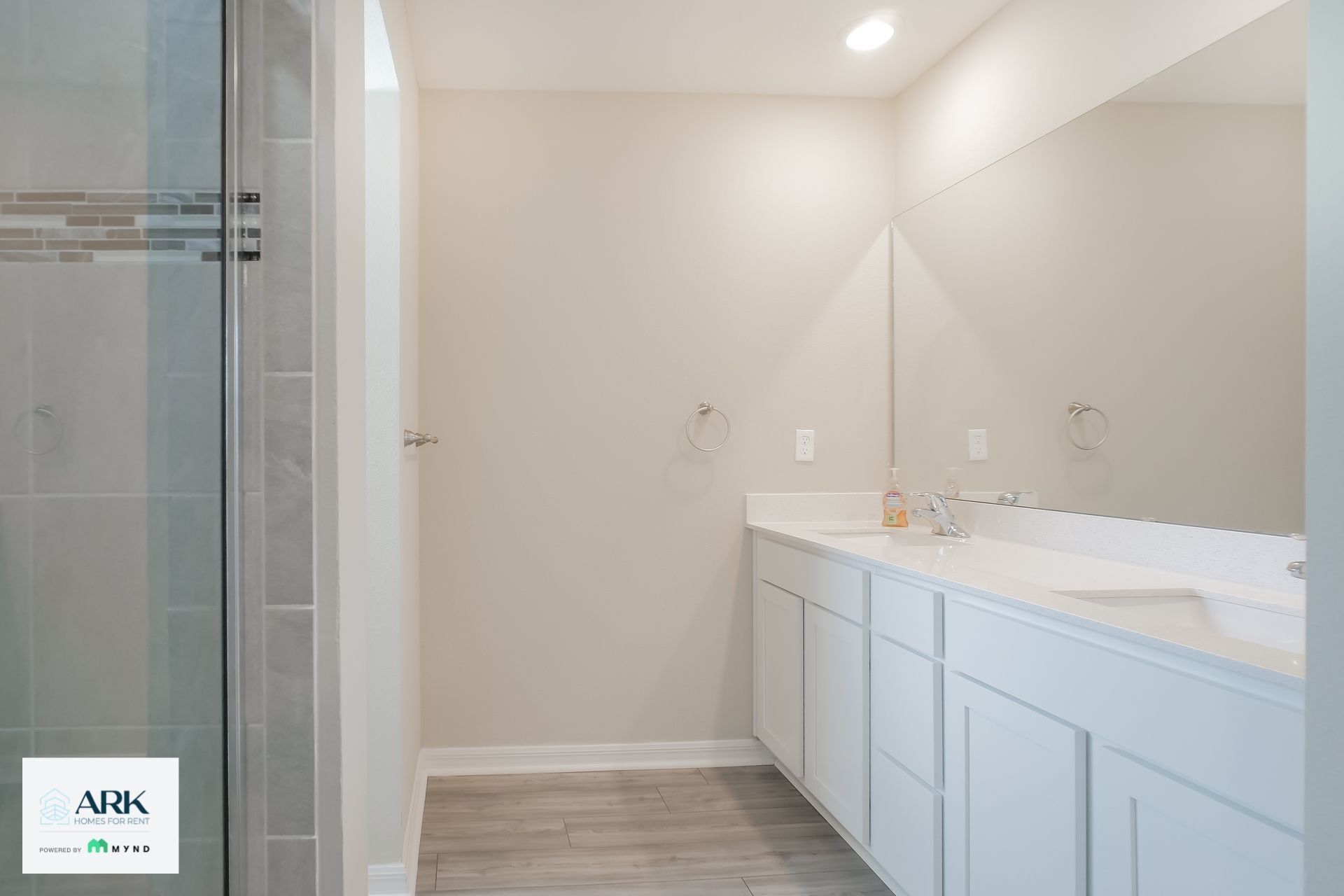 Building Photo - 353 Fellbrook Dr