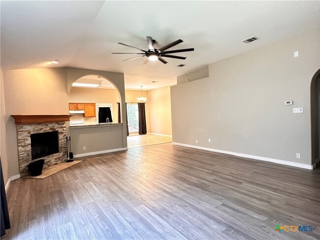 Building Photo - 2029 Northview Dr