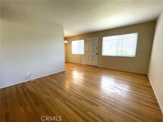 Building Photo - 734 Linden Ave