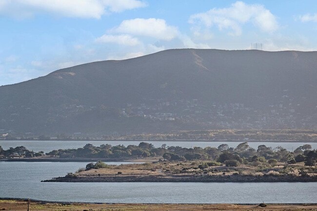 Building Photo - 52 Kirkwood Ave