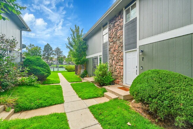 Building Photo - $1,695.00 - $500 OFF FIRST MONTH RENT - 2 ...