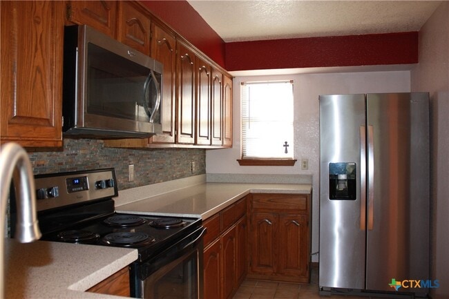 Building Photo - 421 Watts Ln