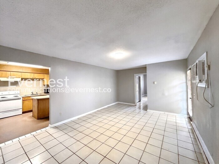 Building Photo - 1841 Dana Ln