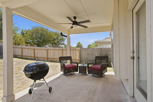 Building Photo - 912 Sweet Leaf Ln