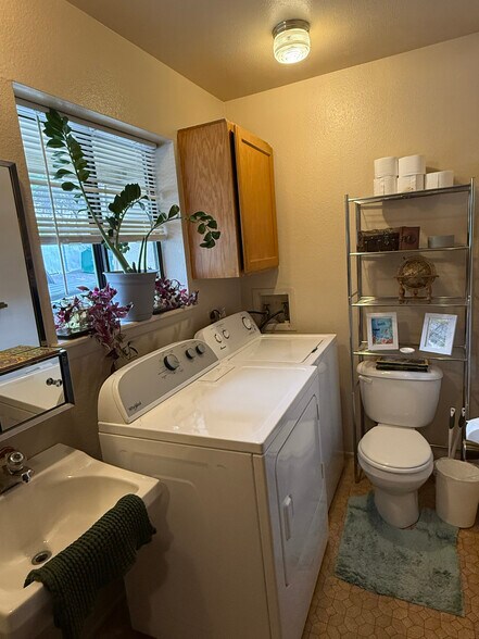 Downstairs Bathroom - 1900 Florida Rd