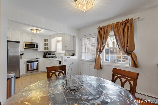 Building Photo - 44 Garden St