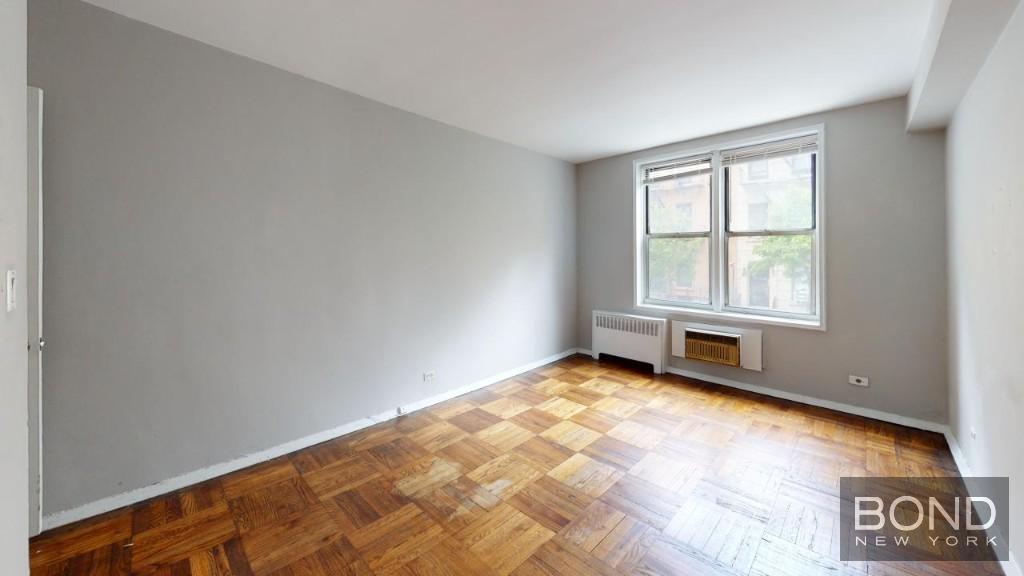 Building Photo - 340 E 58th St