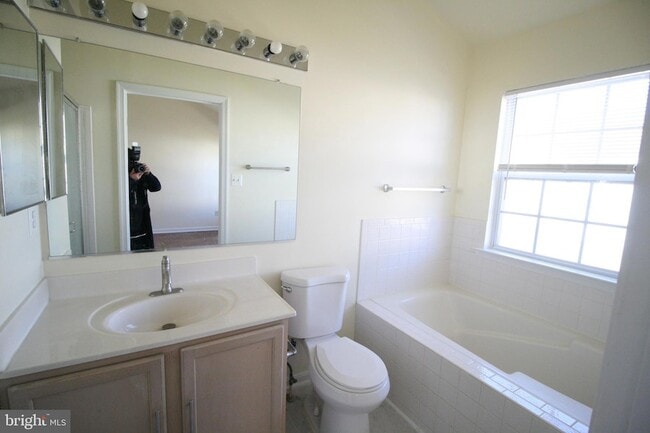 Building Photo - 4158 Brown Bark Cir