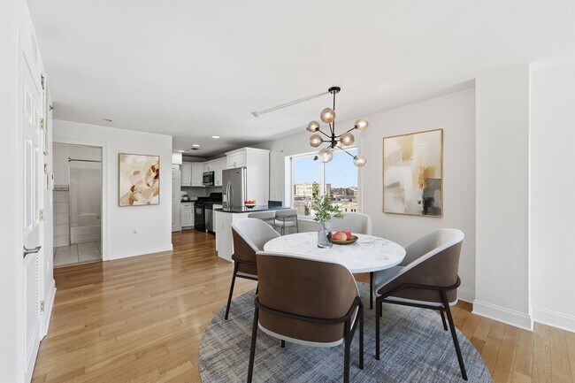 Building Photo - 5509 Madison St