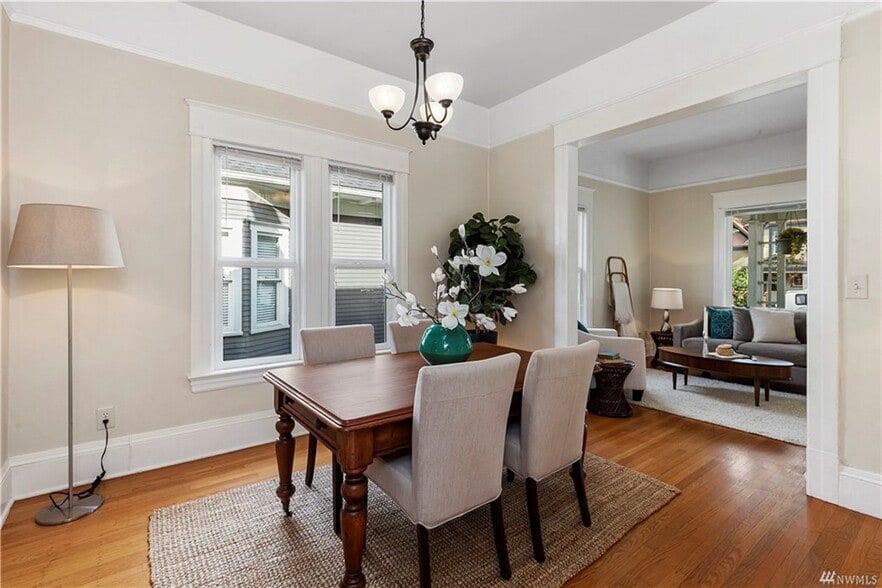 Building Photo - 5511 Brooklyn Ave NE