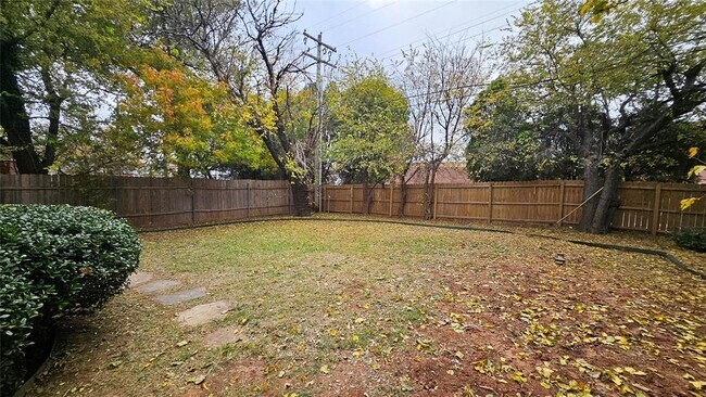 Building Photo - 2108 NW 25th St