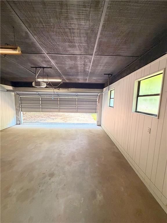 Building Photo - 3315 Canterbury Trail