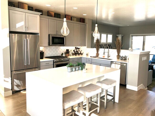 Building Photo - 1007 Leonard Ln