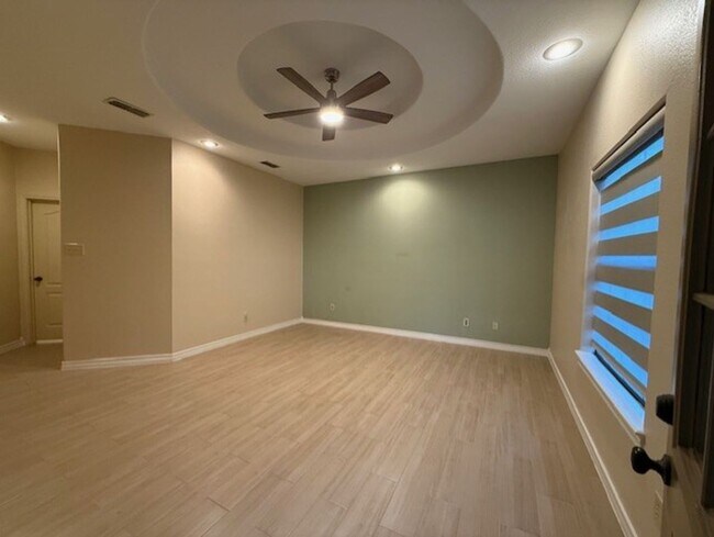 Building Photo - San Isidro- Las Buganvillas