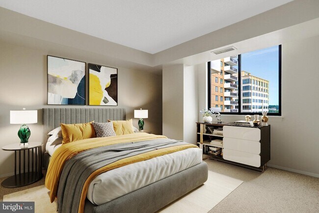 Building Photo - 3800 Fairfax Dr