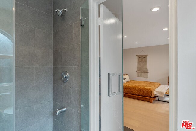 Building Photo - 1979 Grace Ave