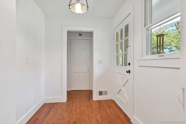 Building Photo - 231 N Georges Hill Rd