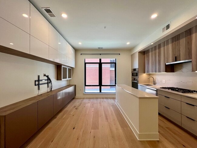 Building Photo - 801 N St NW