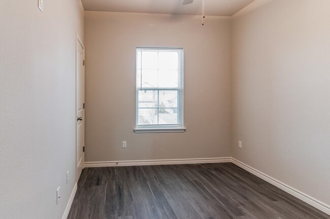 Building Photo - 106 Peruna Dr