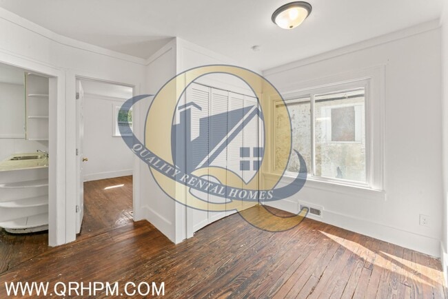 Building Photo - Available Now - 4 BEDROOMS!!!