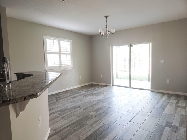 Building Photo - 185 SW Exmore Ave