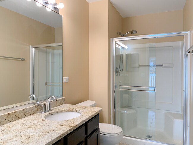 Building Photo - 2905 Stonewater Dr