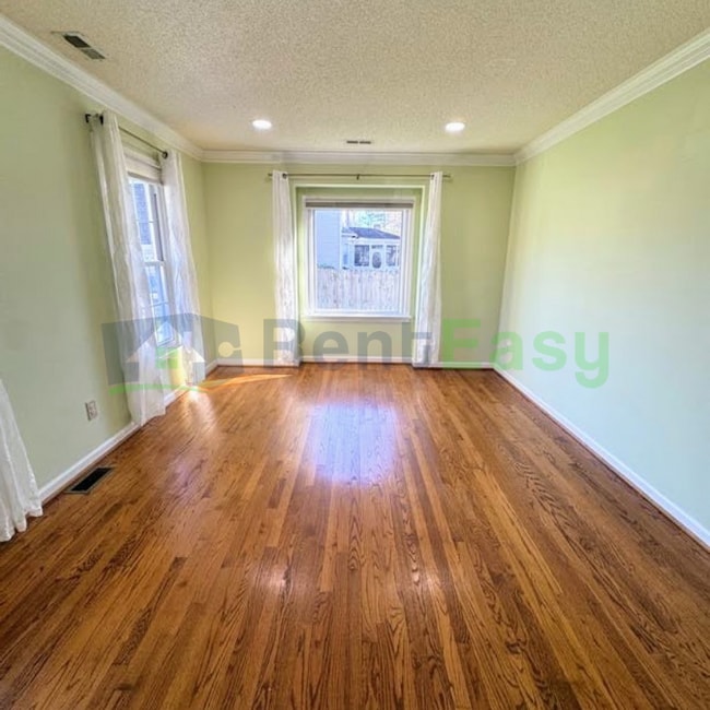 Building Photo - 1001 Fox Rdg Ct