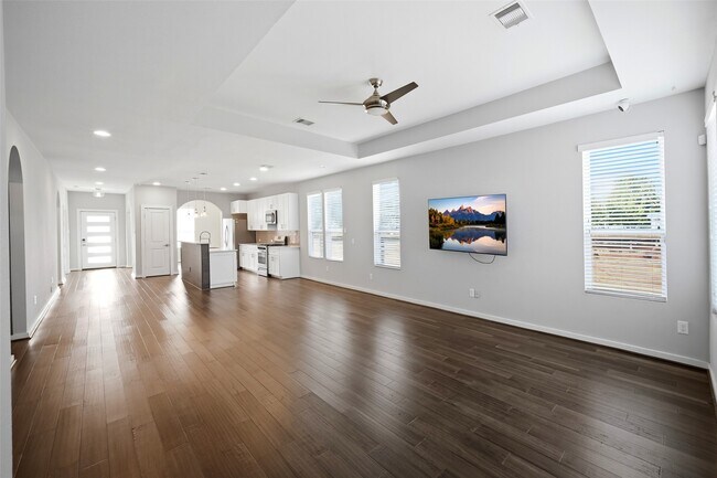 Building Photo - 605 Dumble St