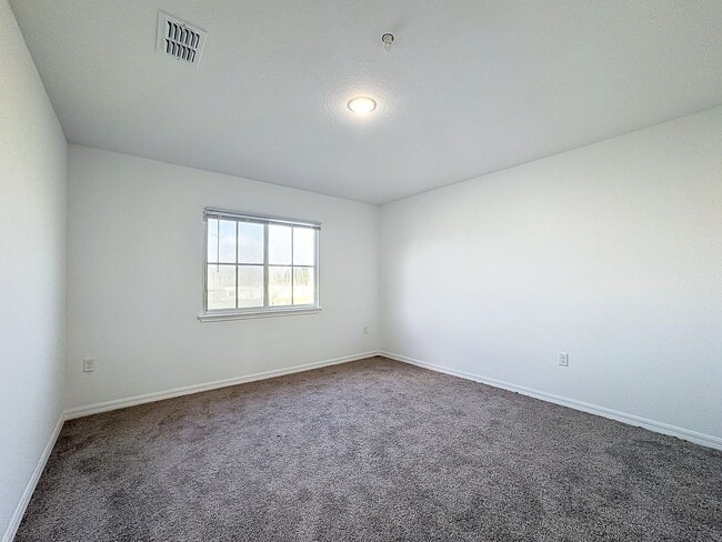 Building Photo - 1711 Barton Towne Cir